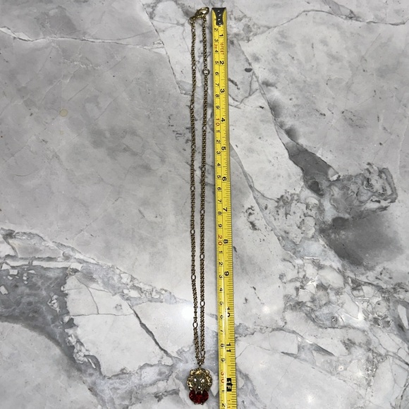 NWT Gucci lion head necklace with red crystal - Picture 6 of 9
